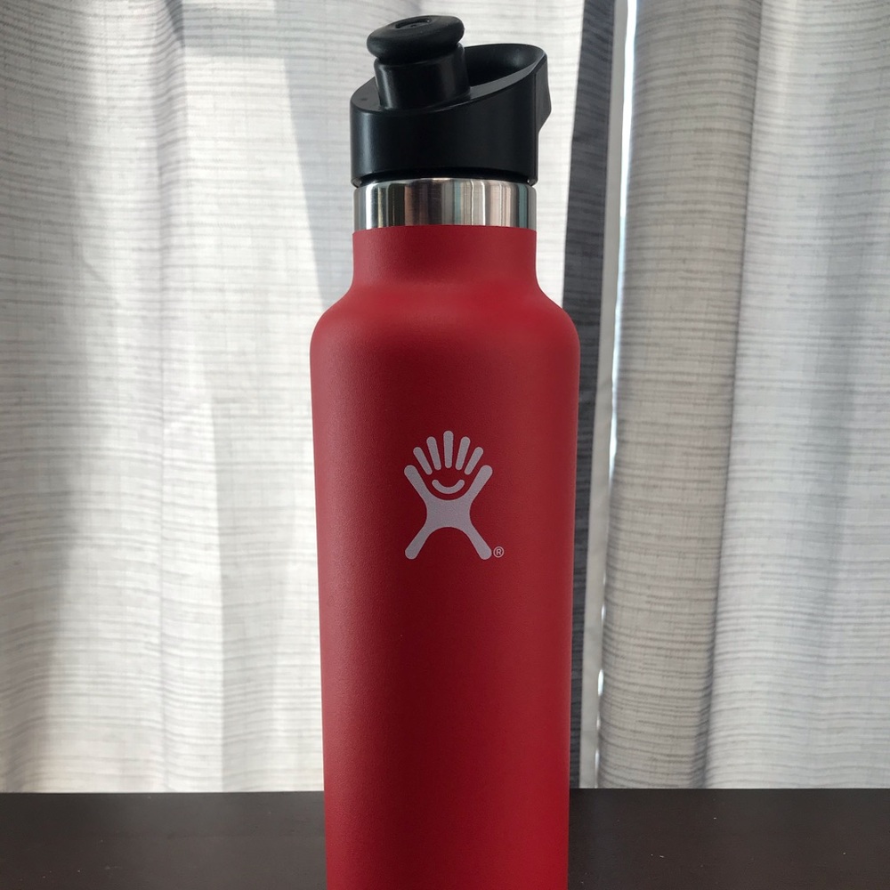 Red Hydro Flask Sport Cap 21 oz.